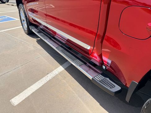 Used 2022 Chevrolet Silverado 1500 High Country w/ High Country Premium Package AWD/4WD image 11