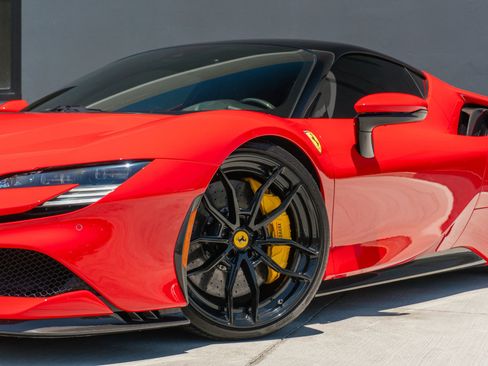 Used 2021 Ferrari SF90 Stradale AWD/4WD image 31