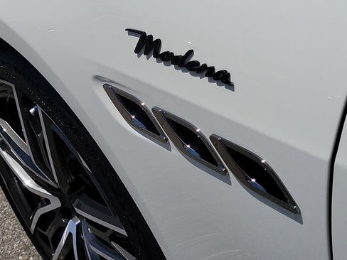 Used 2024 Maserati Quattroporte Modena Ultima Q4 image 24