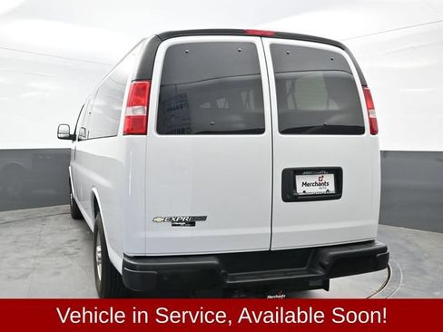 Used 2024 Chevrolet Express 3500 LS RWD image 5