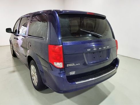 Used 2017 Dodge Grand Caravan SE image 19