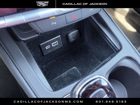 Certified 2024 Cadillac XT4 Premium Luxury image 16