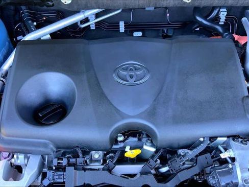 Certified 2024 Toyota RAV4 SE image 32