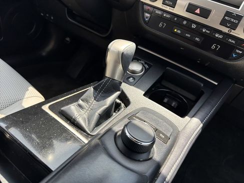 Used 2017 Lexus ES 350 w/ Accessory Package 2 FWD image 19