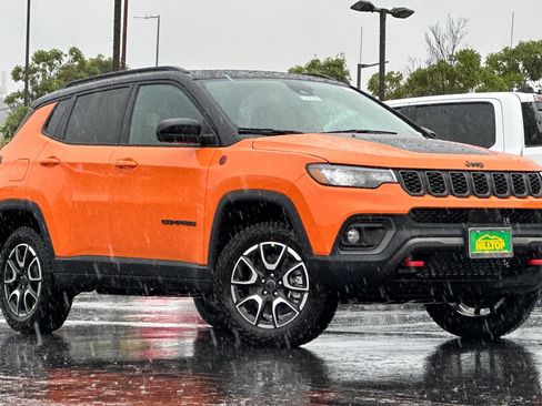 New 2026 Jeep Compass Trailhawk image 2