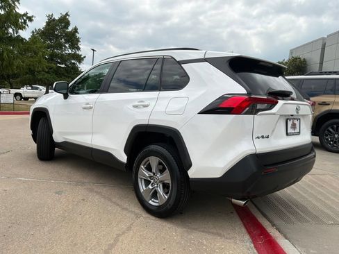 Used 2025 Toyota RAV4 XLE FWD image 8