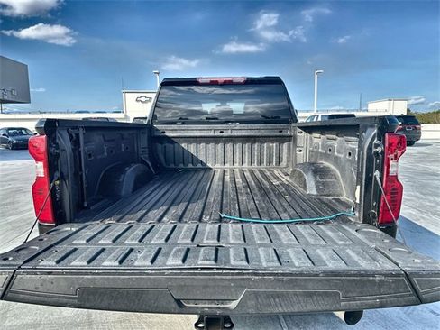 Used 2022 Chevrolet Silverado 2500 Custom w/ Custom Value Package image 22