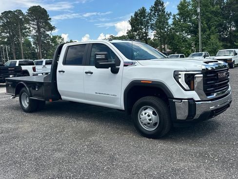 New 2026 GMC Sierra 3500 Pro w/ Convenience Package AWD/4WD image 4