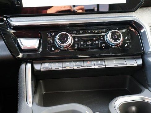 New 2026 GMC Sierra 2500 Denali w/ Denali Reserve Package image 33