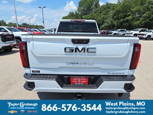 Used 2026 GMC Sierra 3500 Denali Ultimate AWD/4WD image 7