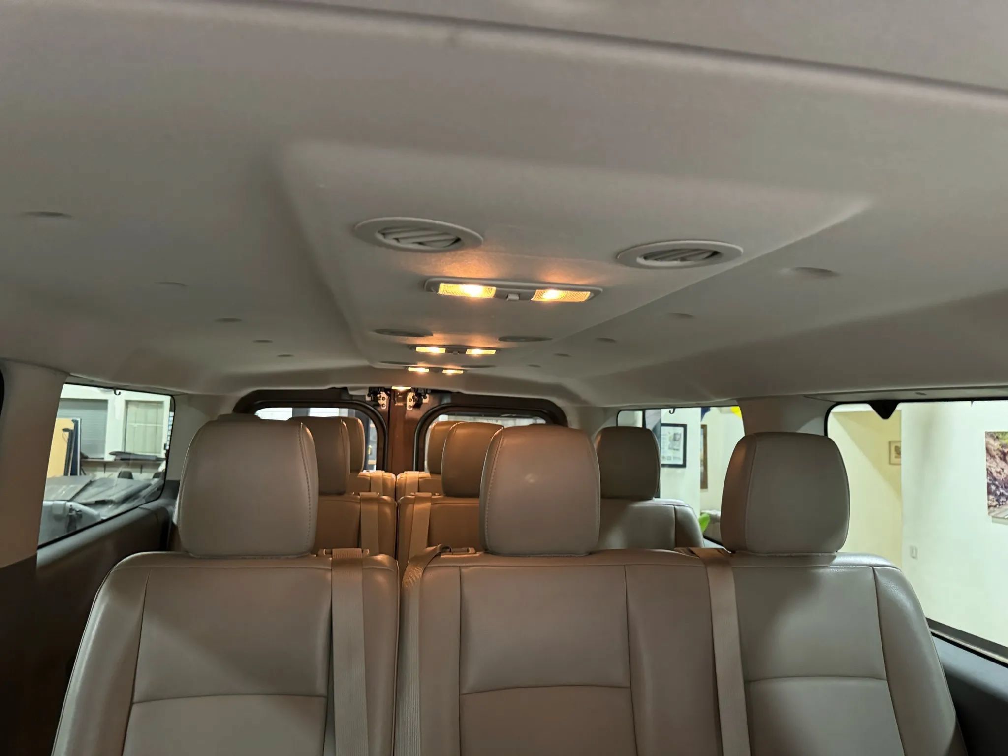 Used 2018 Nissan NV 3500 SL RWD image 51