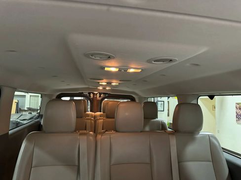 Used 2018 Nissan NV 3500 SL RWD image 51
