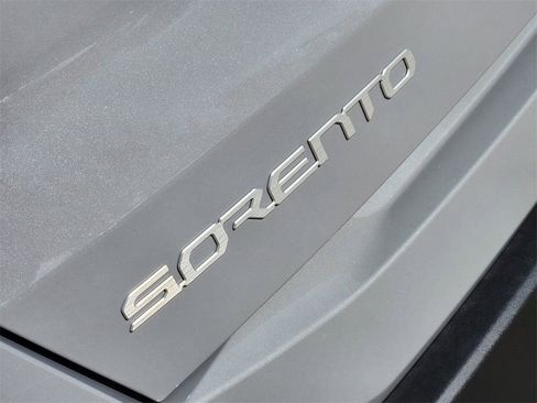 New 2026 Kia Sorento S w/ S Panoramic Sunroof Package FWD image 8