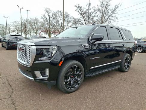 Used 2023 GMC Yukon Denali image 3