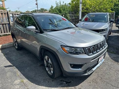 Used 2018 Jeep Compass Limited AWD/4WD image 3