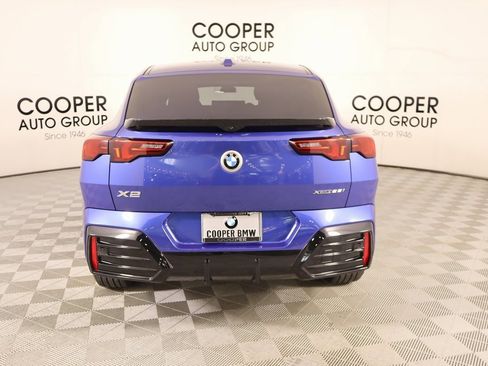 Used 2025 BMW X2 xDrive28i w/ M Sport Package image 23