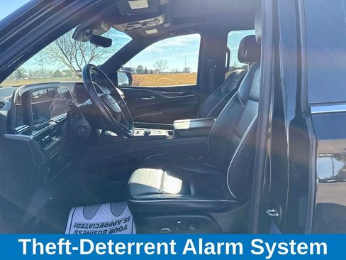 Used 2023 Cadillac Escalade Premium Luxury image 11