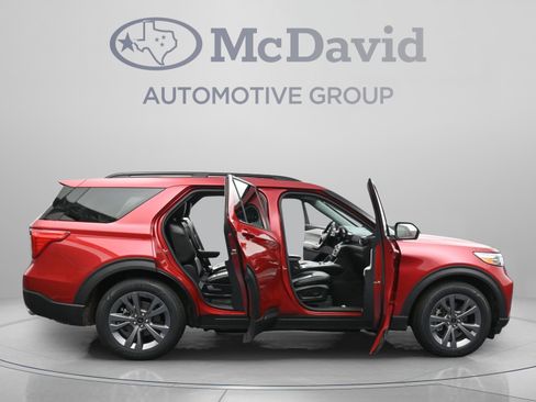 Used 2022 Ford Explorer XLT w/ Equipment Group 202A RWD image 41