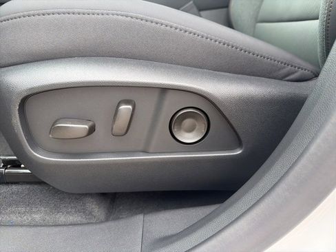 New 2026 GMC Terrain AT4 w/ Convenience Package III image 17