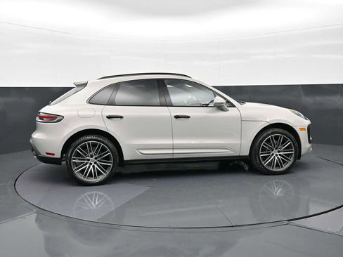 New 2026 Porsche Macan AWD/4WD image 25