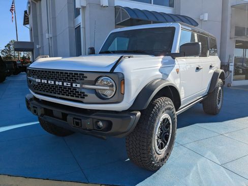 New 2025 Ford Bronco Badlands w/ Sasquatch Package image 7
