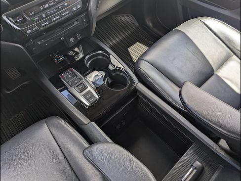 Used 2022 Honda Pilot Touring image 37