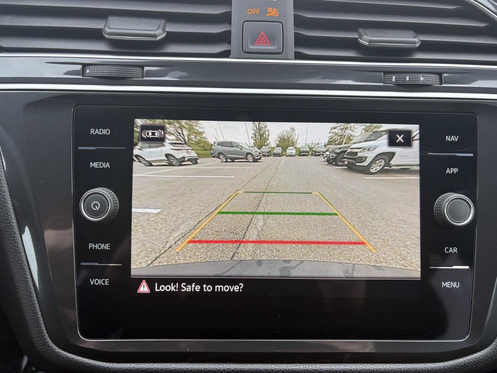 Used 2023 Volkswagen Tiguan SEL R-Line AWD/4WD image 19