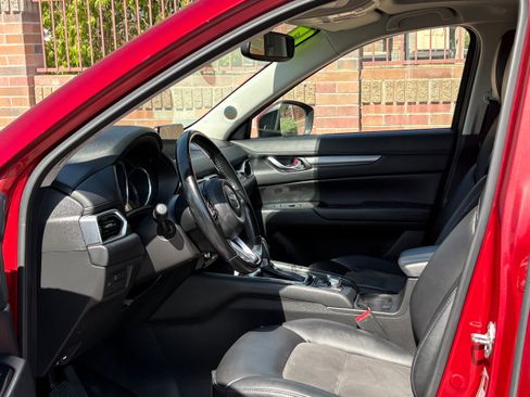 Used 2017 MAZDA CX-5 Touring w/ Preferred Equipment Package AWD/4WD image 6