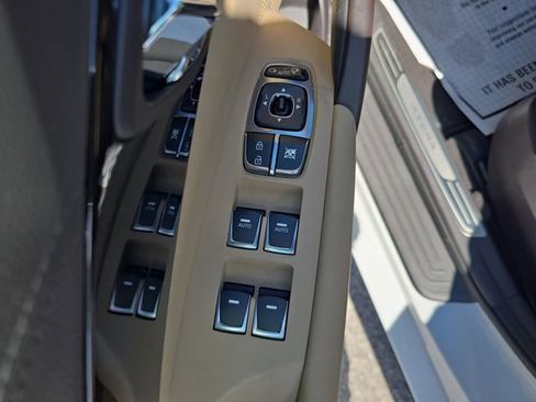 Used 2017 Hyundai Azera image 14