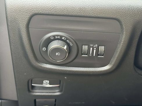 Used 2023 Jeep Grand Cherokee L Limited AWD/4WD image 22