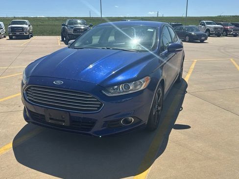 Used 2016 Ford Fusion SE FWD image 8