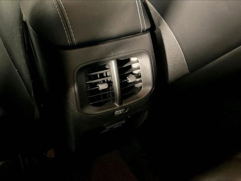 Used 2020 Jeep Cherokee Latitude Plus image 33