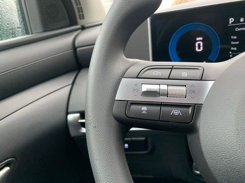 New 2026 Hyundai Tucson SE image 18