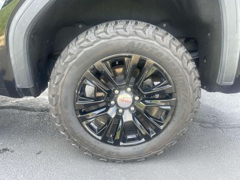 Used 2019 GMC Sierra 1500 Denali w/ Driver Alert Package II AWD/4WD image 1