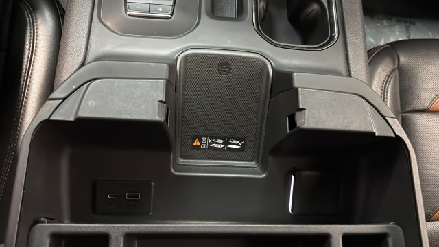 Used 2022 GMC Sierra 1500 AT4 w/ AT4 Preferred Package AWD/4WD image 34