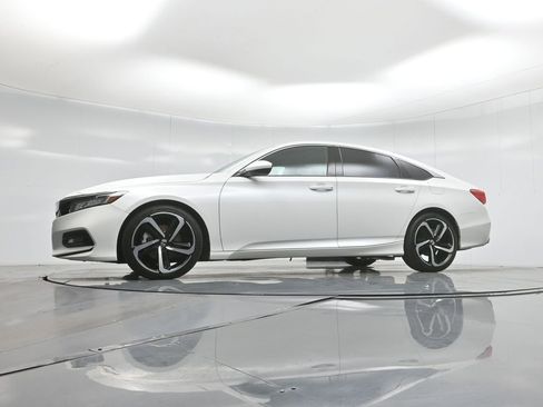 Used 2019 Honda Accord Sport image 7