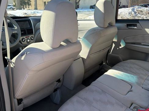 Used 2010 Subaru Forester 2.5X Premium image 10
