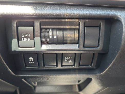 Used 2019 Subaru Crosstrek 2.0i Limited w/ Moonroof Package w/Navigation AWD/4WD image 30