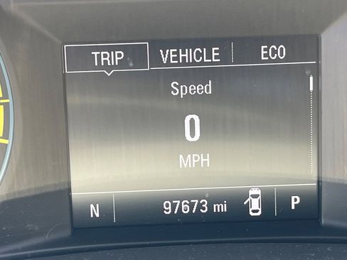 Used 2017 Chevrolet Malibu Hybrid FWD image 30