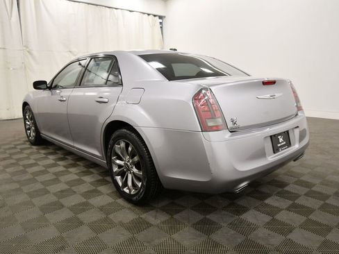 Used 2014 Chrysler 300 S image 5