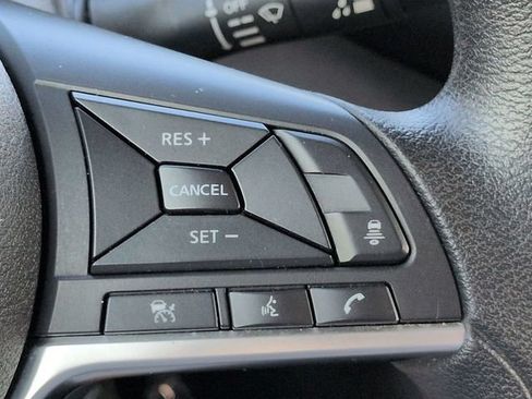 Used 2024 Nissan Sentra SV FWD image 23