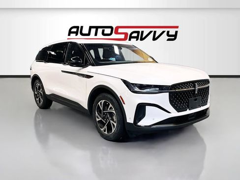 Used 2024 Lincoln Nautilus Premier w/ Equipment Group 102A AWD/4WD image 1