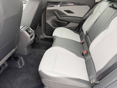 New 2026 Volkswagen Tiguan SE AWD/4WD image 13