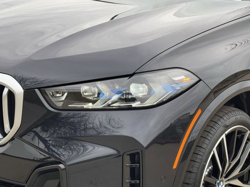 Used 2026 BMW X5 xDrive40i w/ M Sport Package image 6