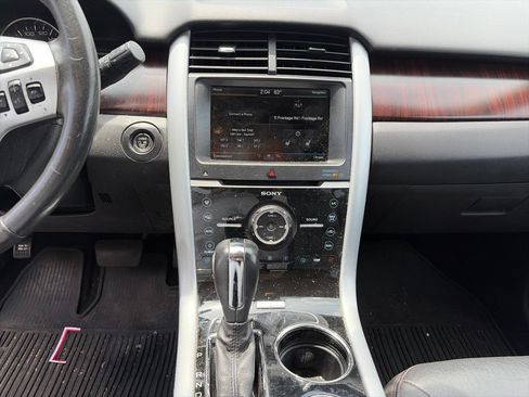 Used 2014 Ford Edge Limited w/ Equipment Group 302A AWD/4WD image 13