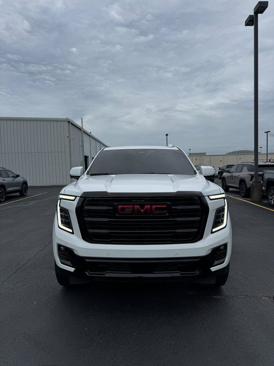 Used 2025 GMC Yukon XL Elevation w/ LPO, Floor Liner Package RWD image 8