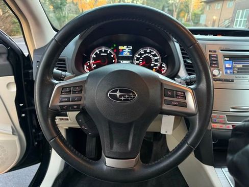 Used 2013 Subaru Outback 2.5i Limited image 8