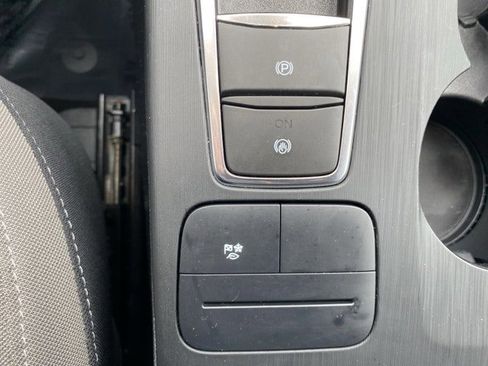 Used 2020 Ford Escape SE Sport image 33