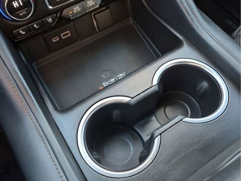 Used 2021 Chevrolet Suburban High Country image 41