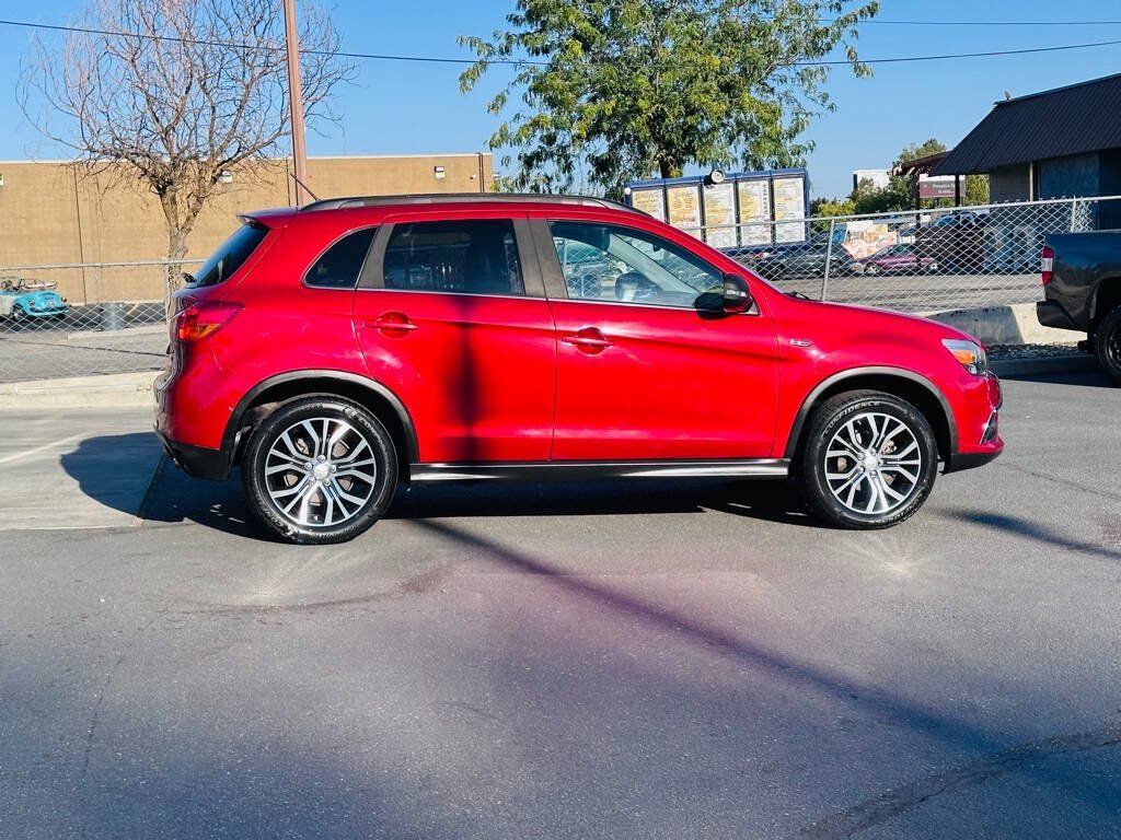 Used 2016 Mitsubishi Outlander Sport SEL AWD/4WD image 7